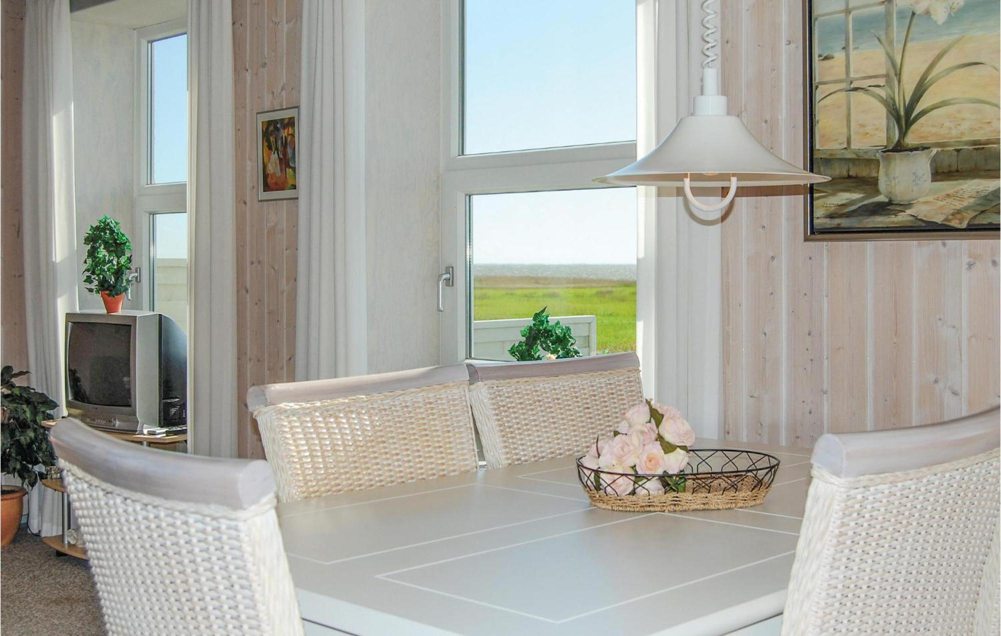 2 Bedroom Gorgeous Home In Hvide Sande Havrvig Εξωτερικό φωτογραφία